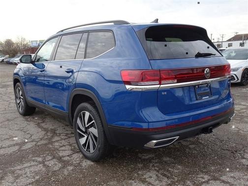 2025 Volkswagen Atlas 2.0T SE w/Technology