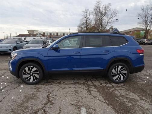 2025 Volkswagen Atlas 2.0T SE w/Technology