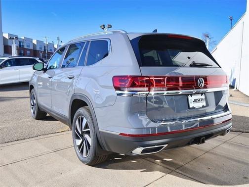 2026 Volkswagen Atlas 2.0T SEL