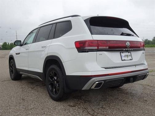 2025 Volkswagen Atlas 2.0T Peak Edition
