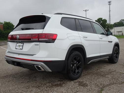2025 Volkswagen Atlas 2.0T Peak Edition