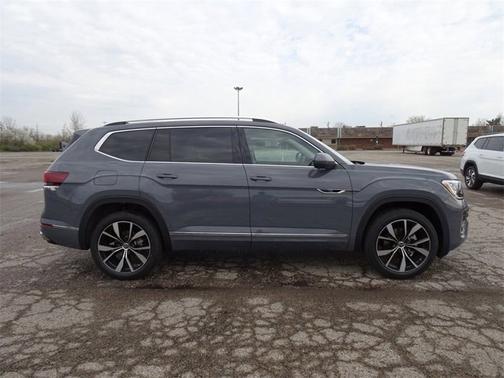 2025 Volkswagen Atlas 2.0T SEL Premium R-Line