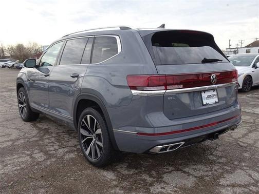 2025 Volkswagen Atlas 2.0T SEL Premium R-Line