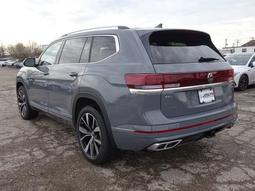 2025 Volkswagen Atlas 2.0T SEL Premium R-Line