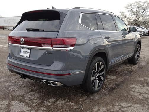 2025 Volkswagen Atlas 2.0T SEL Premium R-Line