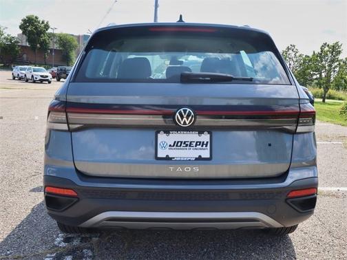 2025 Volkswagen Taos S