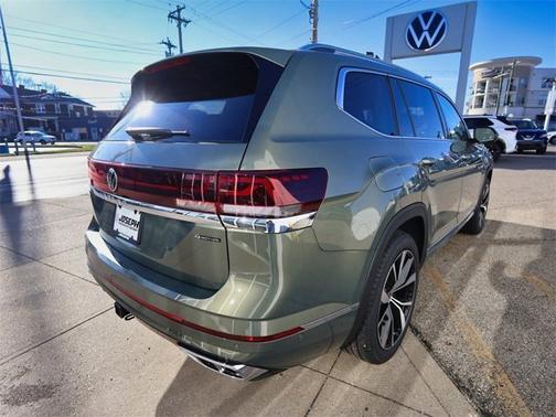 2026 Volkswagen Atlas 2.0T SEL Premium R-Line