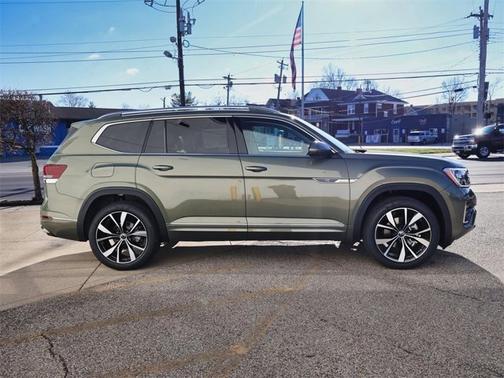 2026 Volkswagen Atlas 2.0T SEL Premium R-Line