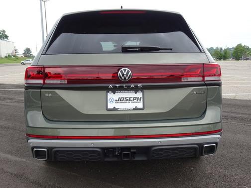 2025 Volkswagen Atlas 2.0T Peak Edition