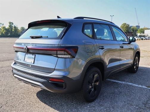 2025 Volkswagen Taos S
