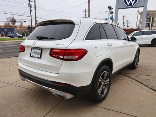 2017 Mercedes-Benz GLC 300 Base 4MATIC
