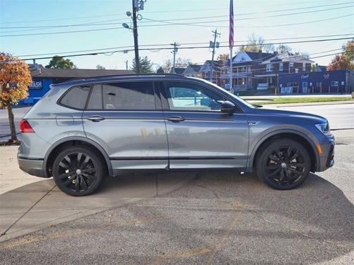 2021 Volkswagen Tiguan 2.0T SE R-Line Black