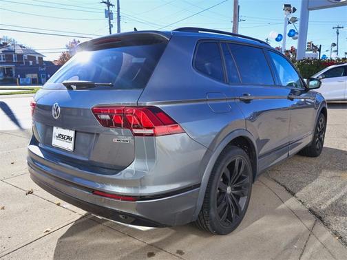 2021 Volkswagen Tiguan 2.0T SE R-Line Black