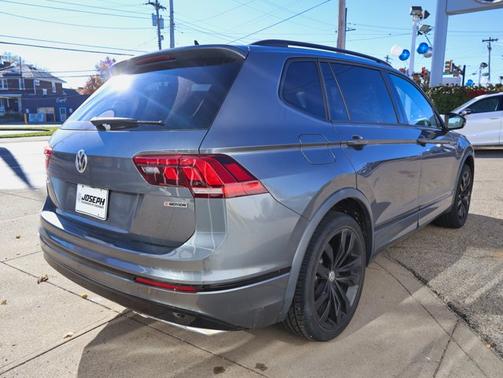 2021 Volkswagen Tiguan 2.0T SE R-Line Black
