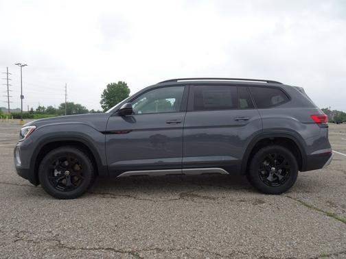 2025 Volkswagen Atlas 2.0T Peak Edition