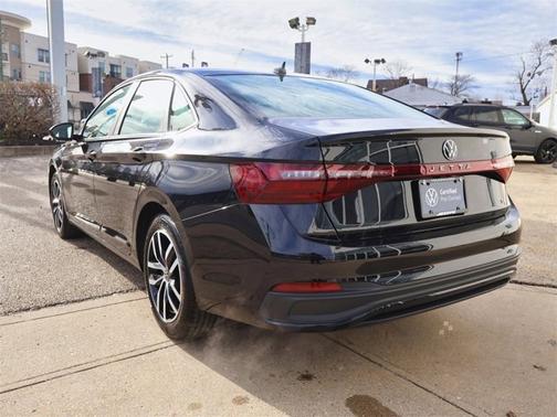 2025 Volkswagen Jetta SE