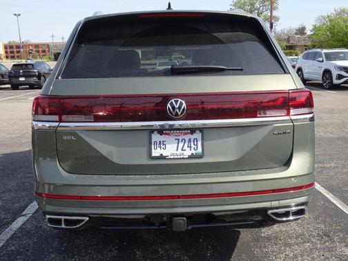 2025 Volkswagen Atlas 2.0T SEL Premium R-Line