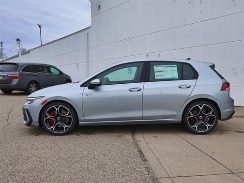 2026 Volkswagen Golf GTI Autobahn