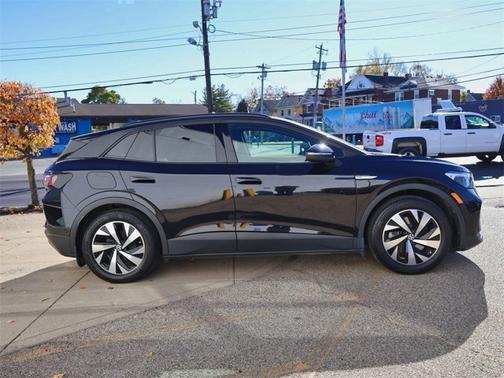 2023 Volkswagen ID.4 Pro