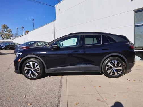 2023 Volkswagen ID.4 Pro