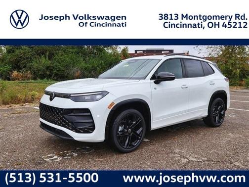 2025 Volkswagen Tiguan SE R-Line Black