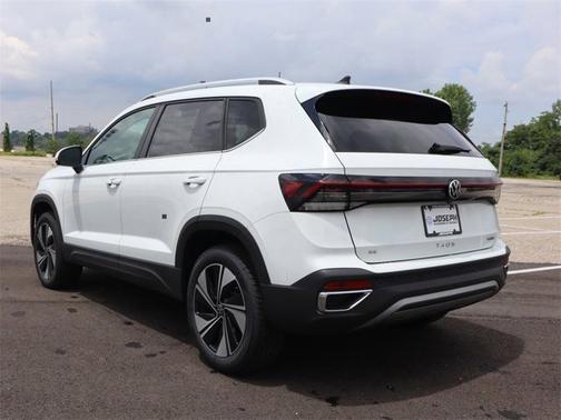 2025 Volkswagen Taos SE