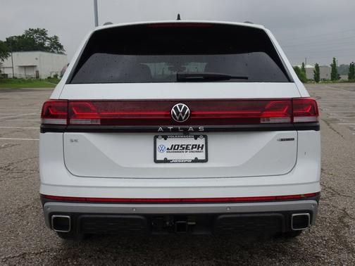2025 Volkswagen Atlas 2.0T Peak Edition