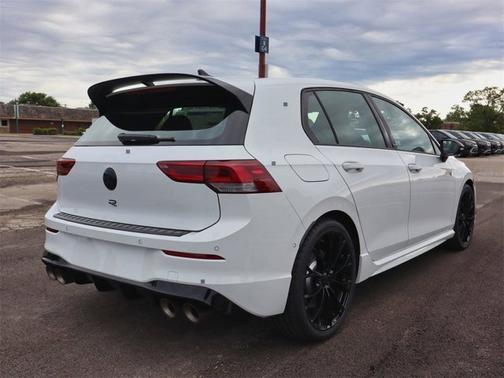 2025 Volkswagen Golf R Black Edition