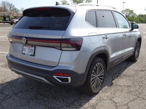 2025 Volkswagen Taos SE