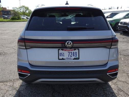 2025 Volkswagen Taos SE