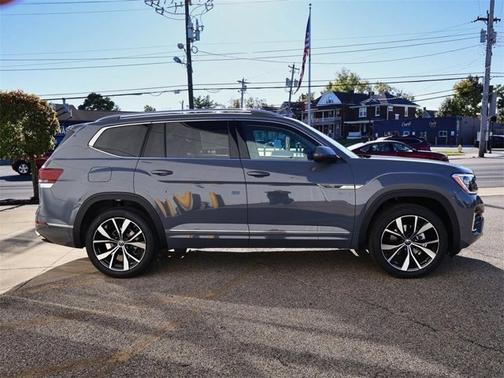 2026 Volkswagen Atlas 2.0T SEL Premium R-Line