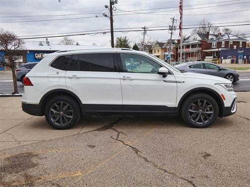 2022 Volkswagen Tiguan SE