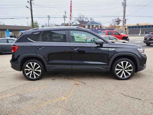 2022 Volkswagen Taos SE