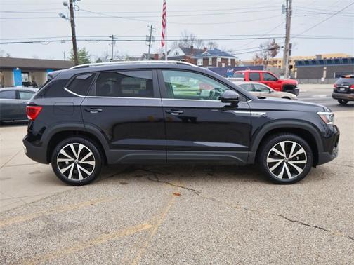 2022 Volkswagen Taos SE