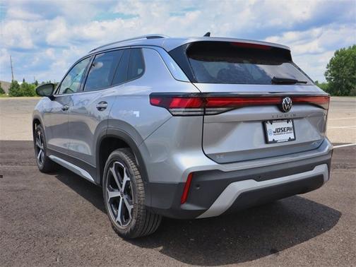 2025 Volkswagen Tiguan SE