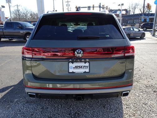 2025 Volkswagen Atlas 2.0T Peak Edition