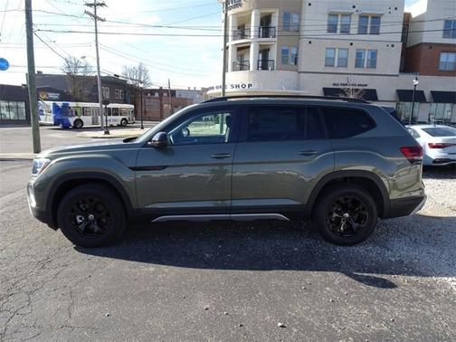 2025 Volkswagen Atlas 2.0T Peak Edition