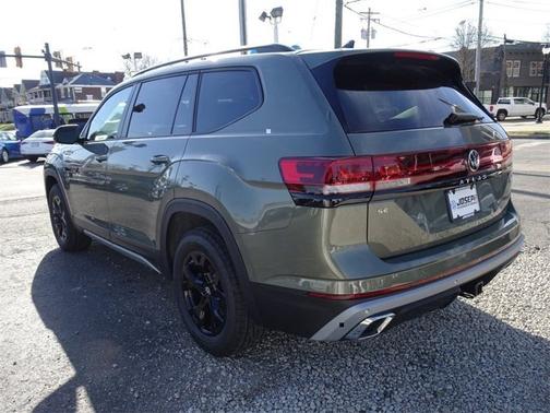 2025 Volkswagen Atlas 2.0T Peak Edition
