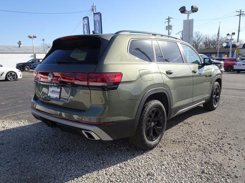 2025 Volkswagen Atlas 2.0T Peak Edition
