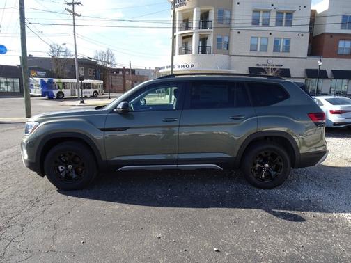 2025 Volkswagen Atlas 2.0T Peak Edition