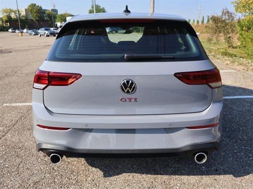 2025 Volkswagen Golf GTI Autobahn