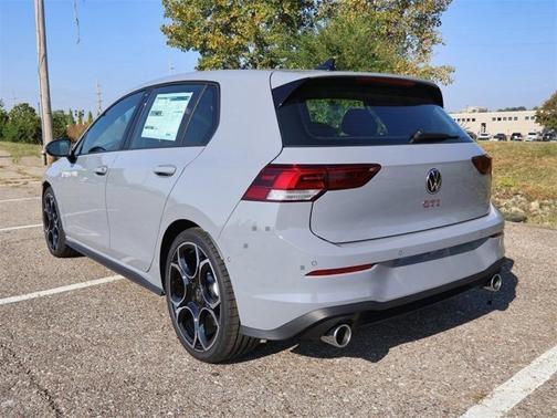 2025 Volkswagen Golf GTI Autobahn