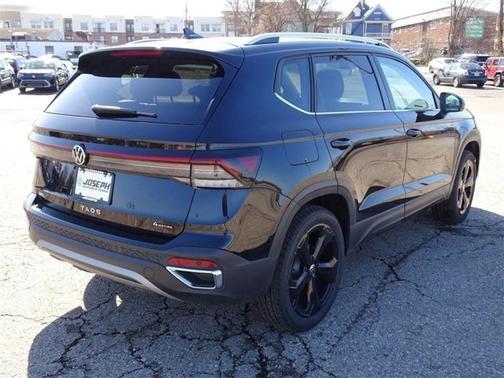 2025 Volkswagen Taos SEL