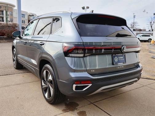 2025 Volkswagen Taos SE