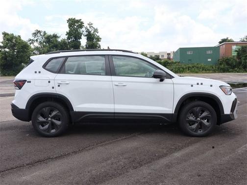 2025 Volkswagen Taos S