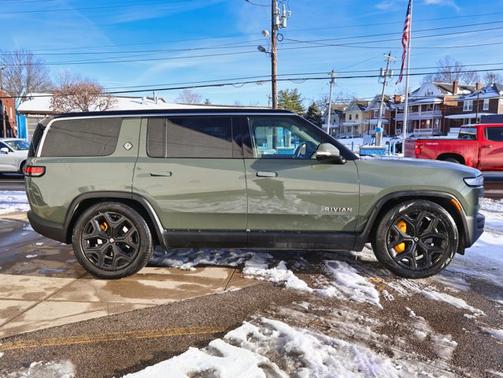 2023 Rivian R1S Launch Edition