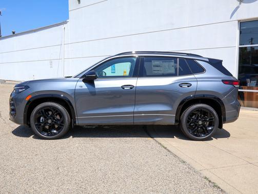 Platinum Gray Metallic 2026 Volkswagen Tiguan SE R-Line Black