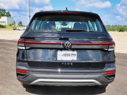 2025 Volkswagen Taos S