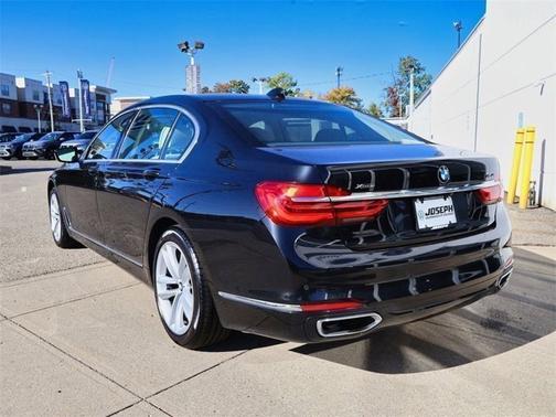 2018 BMW 750 i xDrive