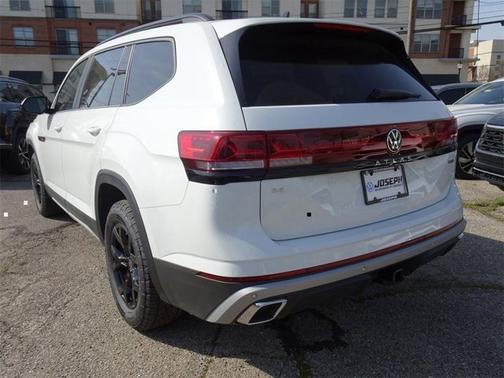 2025 Volkswagen Atlas 2.0T Peak Edition
